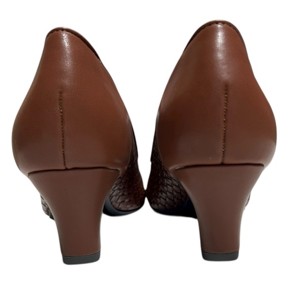 NWT easy street faux leather woven chocolate brown heels dress shoes low heel - Picture 6 of 16